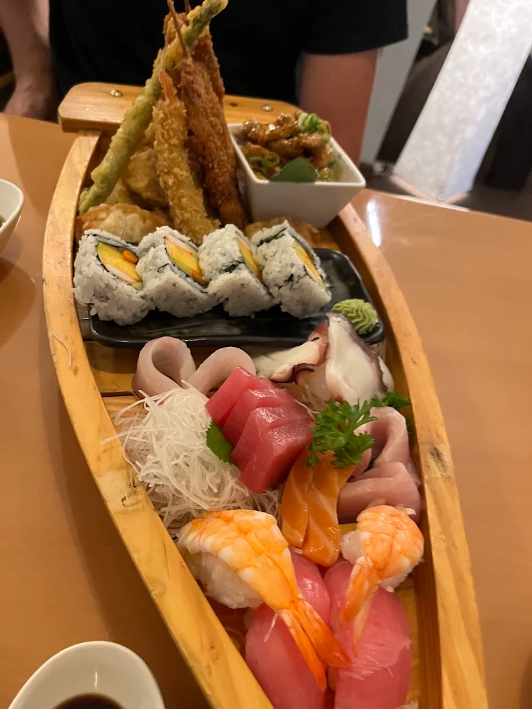 Akashi Sushi Bar